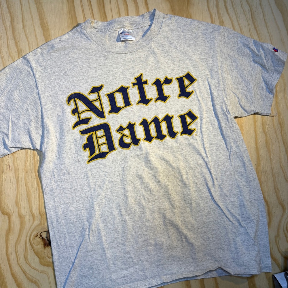 Champion Men's Vintage Notre Dame Fighting Irish Spellout Graphic T-Shirt Gray L
